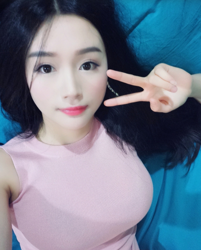 青岛刚下海美女邻家妹妹小B真紧还很害羞